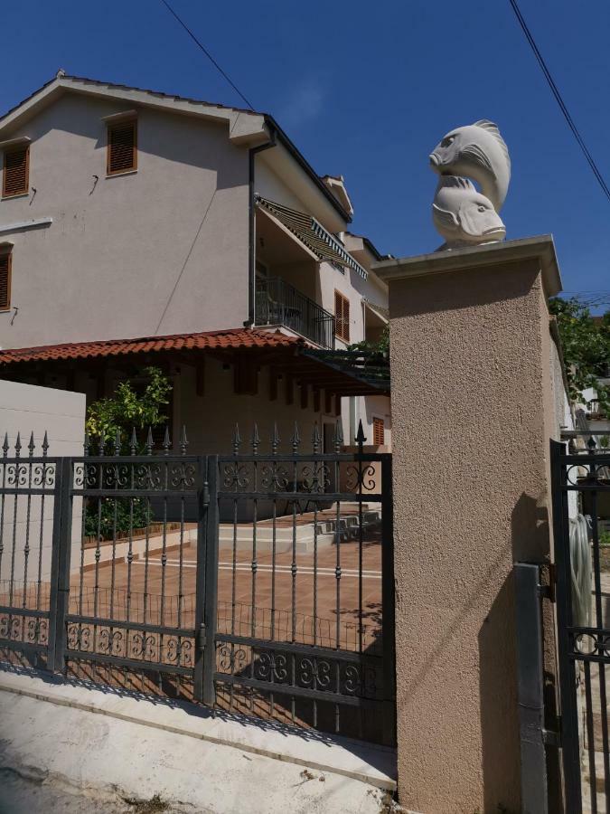 Villa V&D Milna  Exterior foto